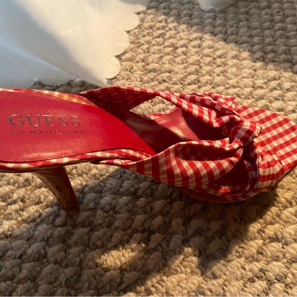 Vintage guess heels. Femme fatale. Sandals…. Fun And sun… never worn - Picture 5 of 7
